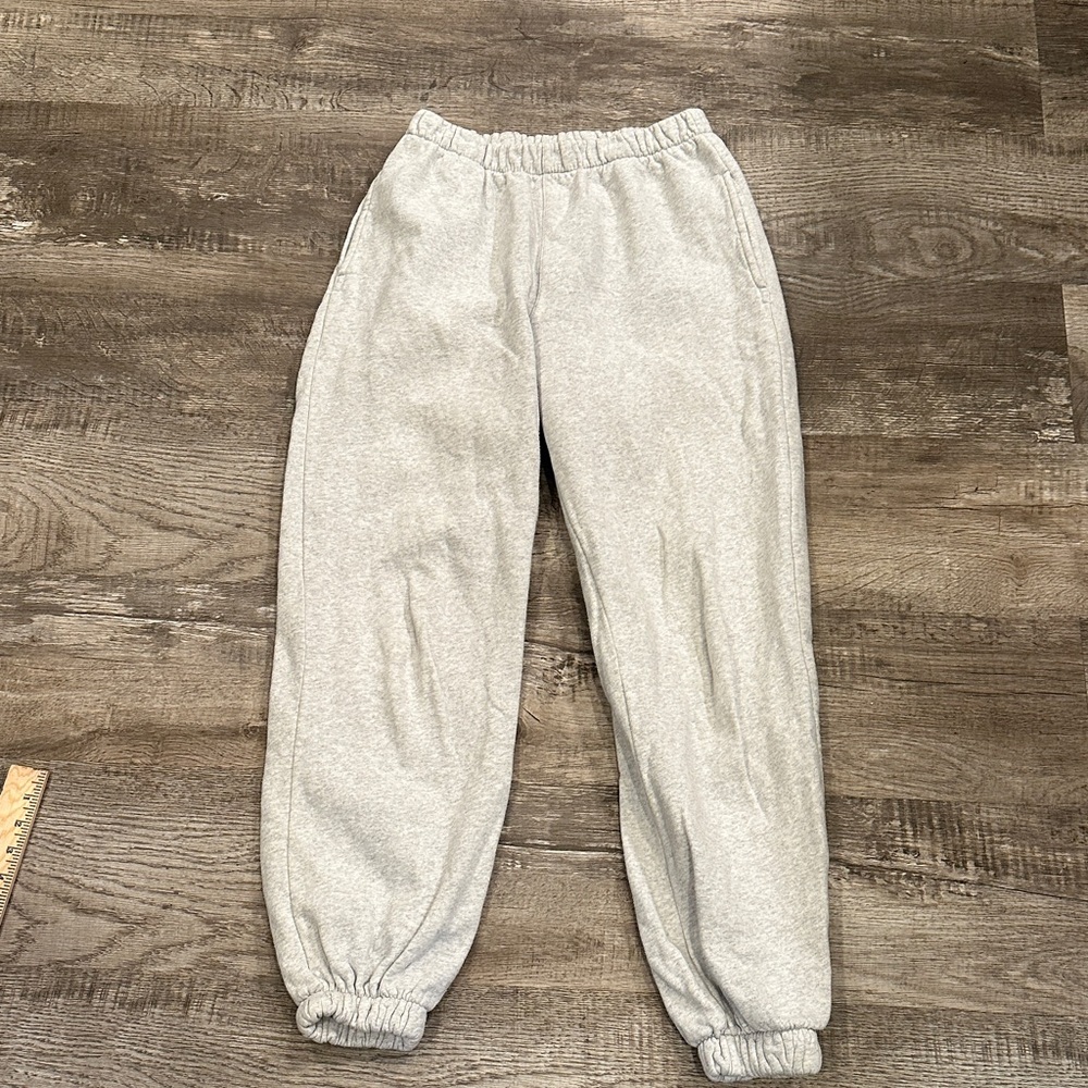 Gray Brandy Melville Women's Size 8 Jogger‎ Pants